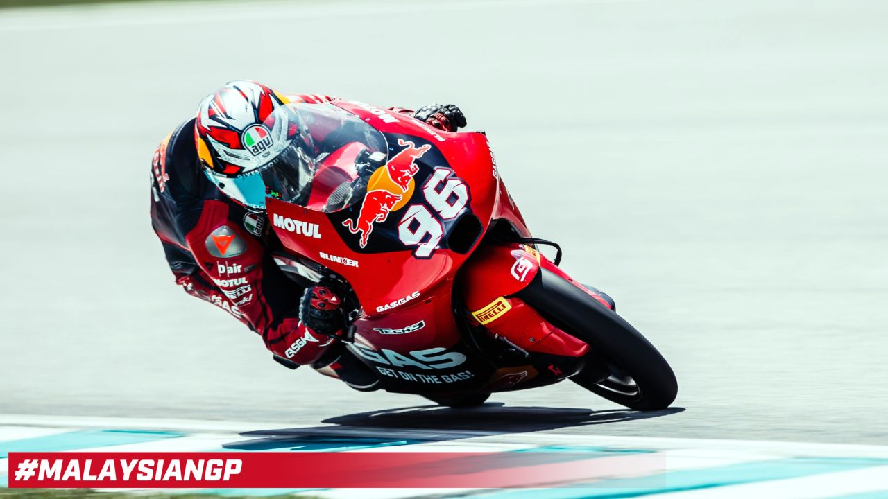 POSITIVE PACE FOR BOTH HOLGADO AND ROULSTONE ON OPENING DAY OF MALAYSIAN GRAND PRIX